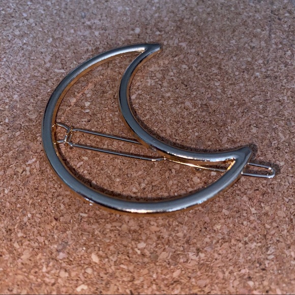 1 Piece Cute Gold Moon Shaped Hair Pin - Picture 4 of 5